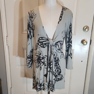 CAbi Black and Gray Patterned Top